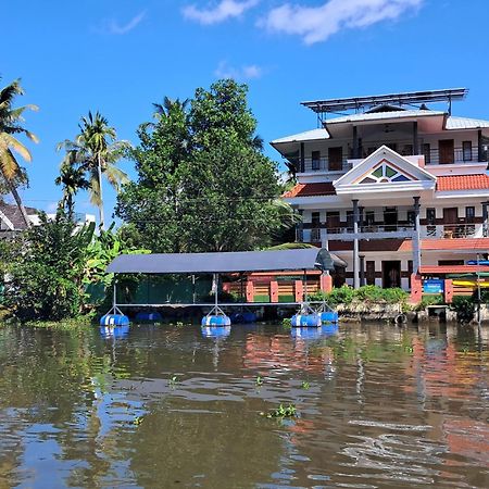 Mango Kerala Homes クマラコム エクステリア 写真